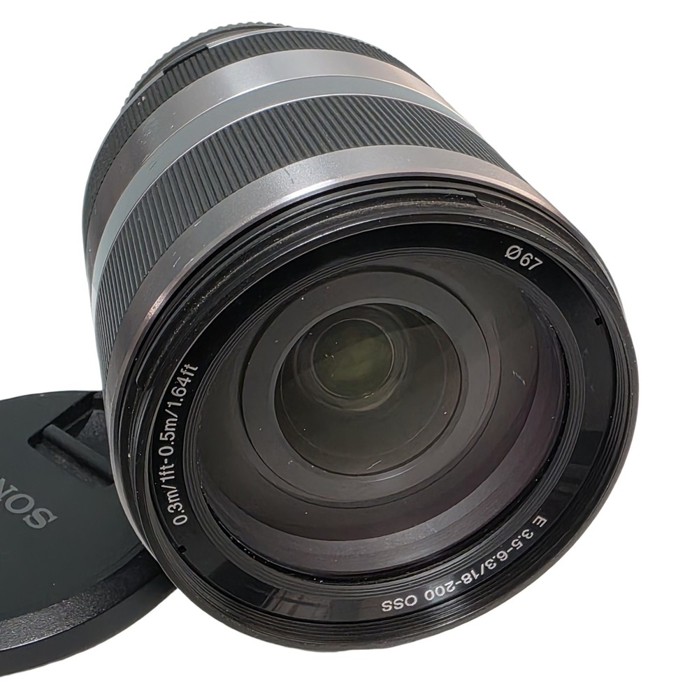 SONY 18-200mm F3.5-6.3 OSS (SEL18200) for Sony E mount With Lens Caps - Picture 4 of 14